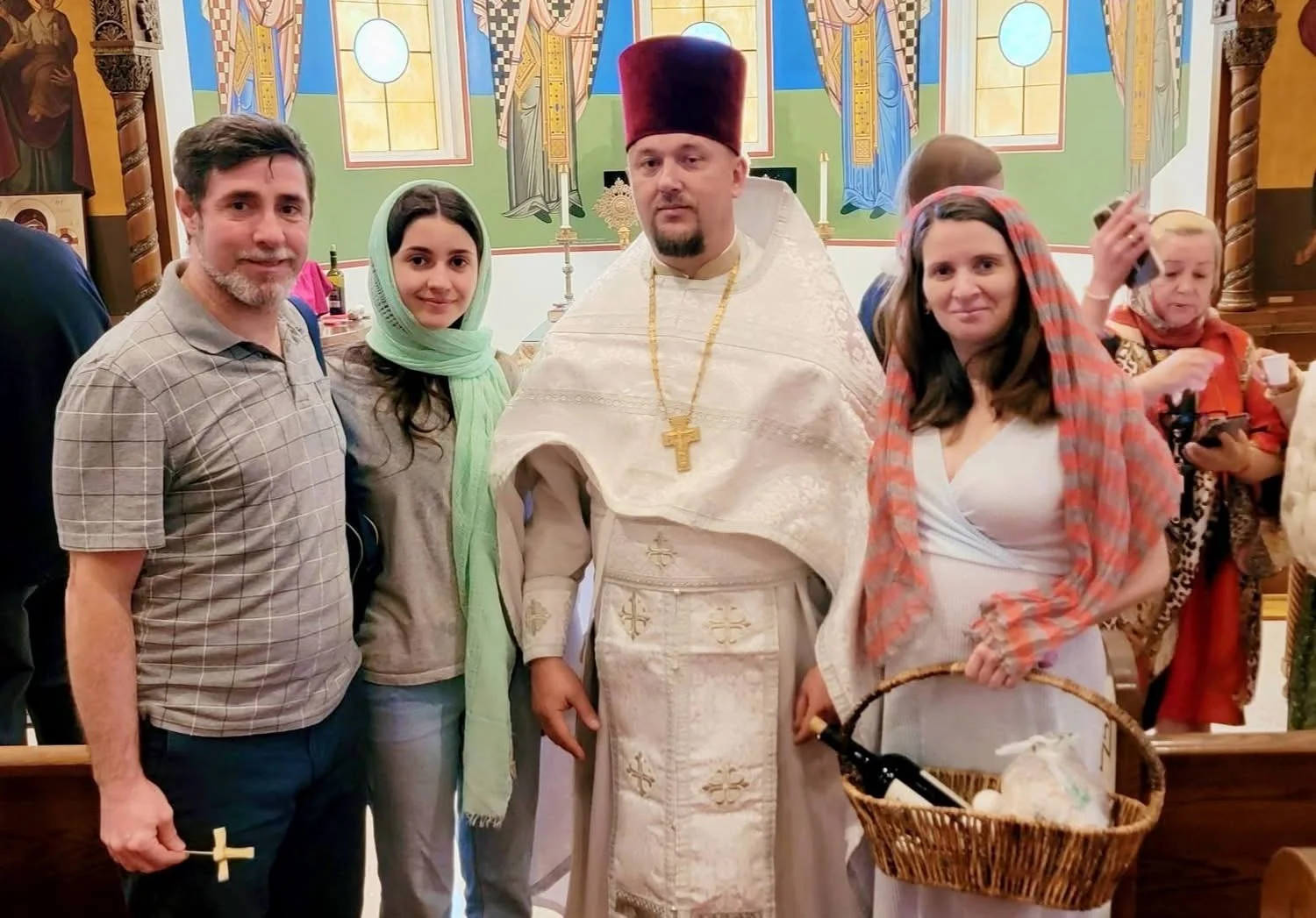 The Radiant Feast of the Resurrection of Christ — Holy Pascha 2025, featuring clergy and parishioners of Most Holy Theotokos Church in Dallas, Texas — photo 4